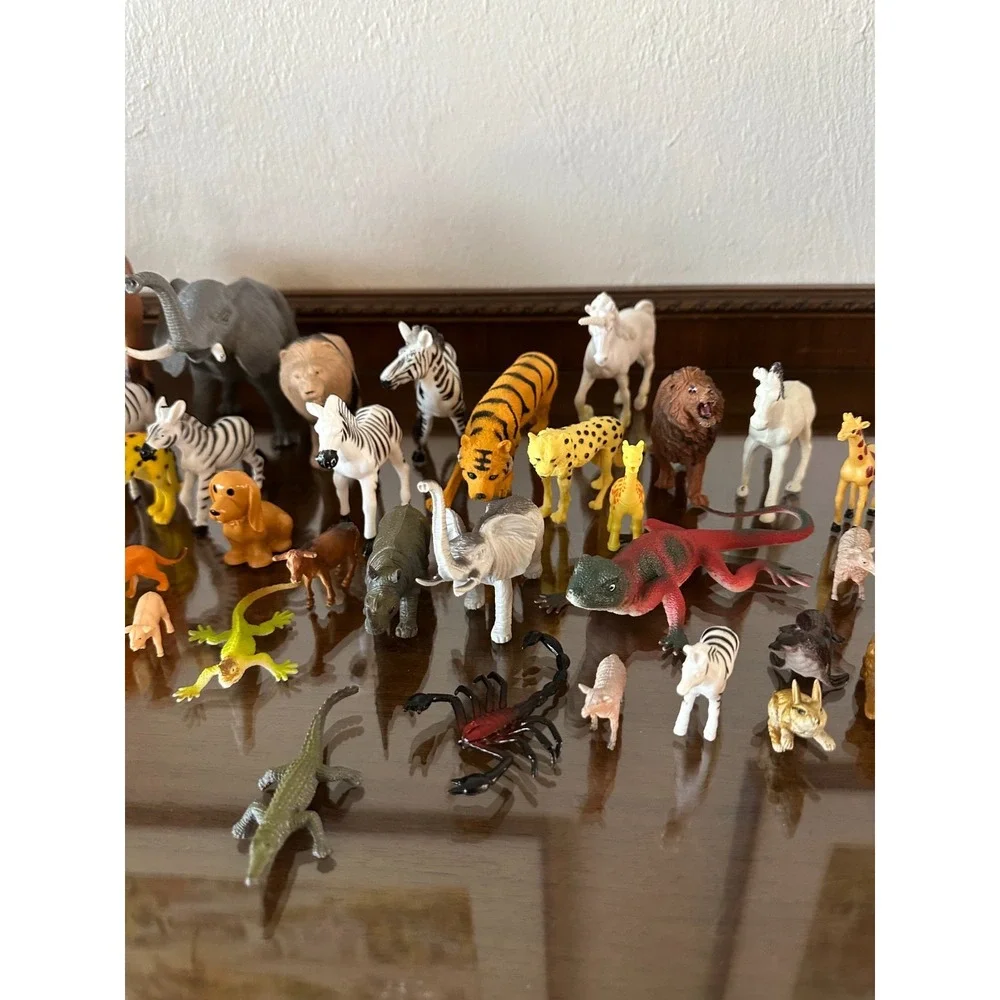 Jungle Animals Rhinos, Monkeys, Hyenas, Tigers, Elephant, Zebras‎ Lot of 47